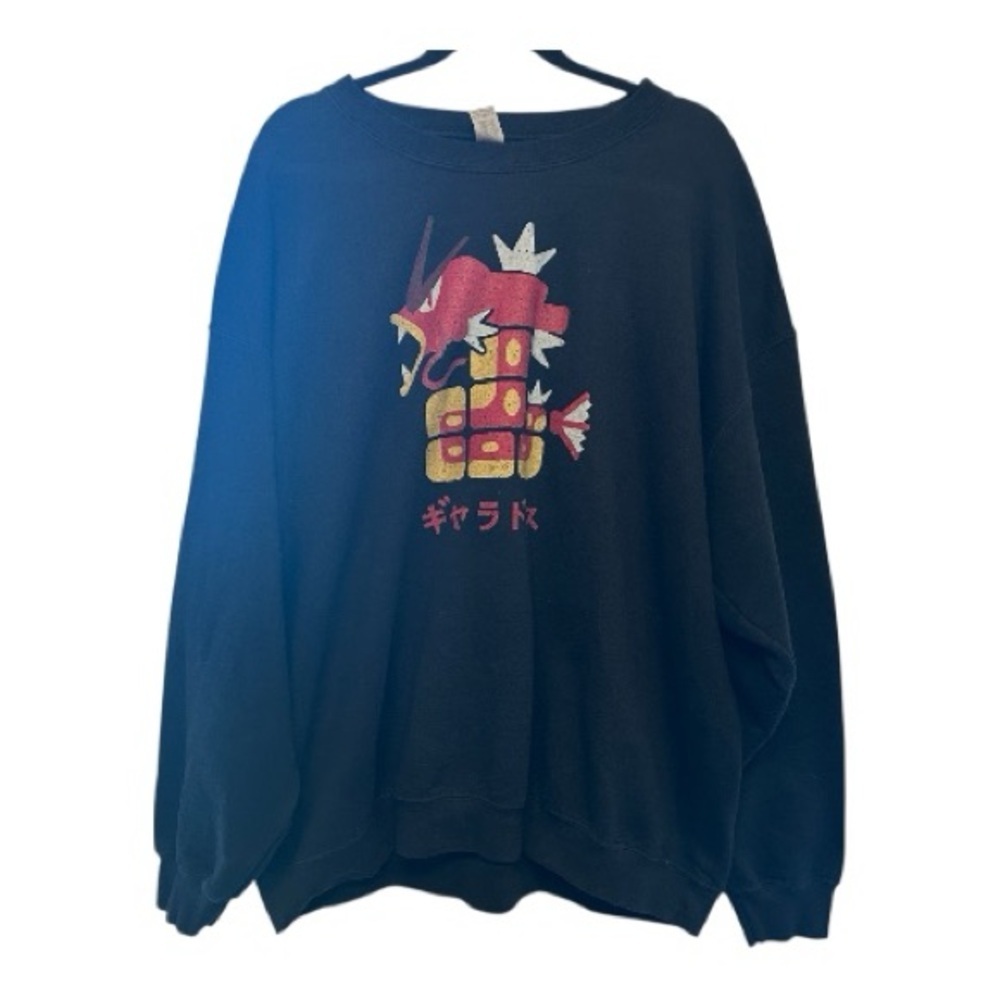 Gildan Black Gyarados Pokémon Graphic Crewneck Sweater 2XL Unisex